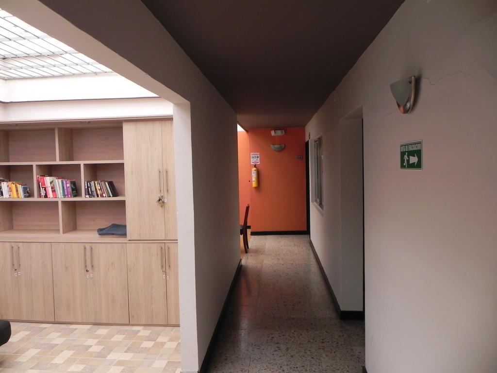 מדיין Hostal Tamarindo Inn מראה חיצוני תמונה