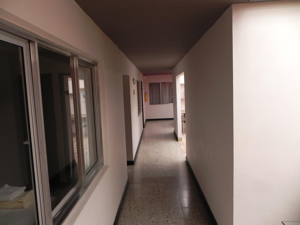 מדיין Hostal Tamarindo Inn מראה חיצוני תמונה