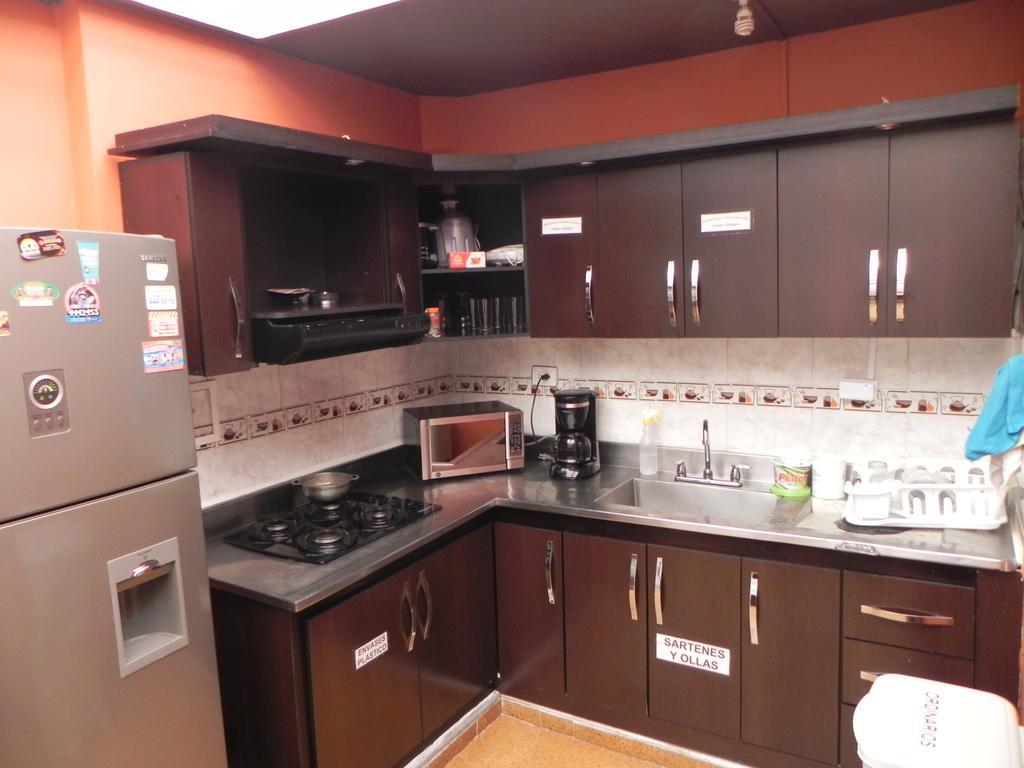מדיין Hostal Tamarindo Inn מראה חיצוני תמונה