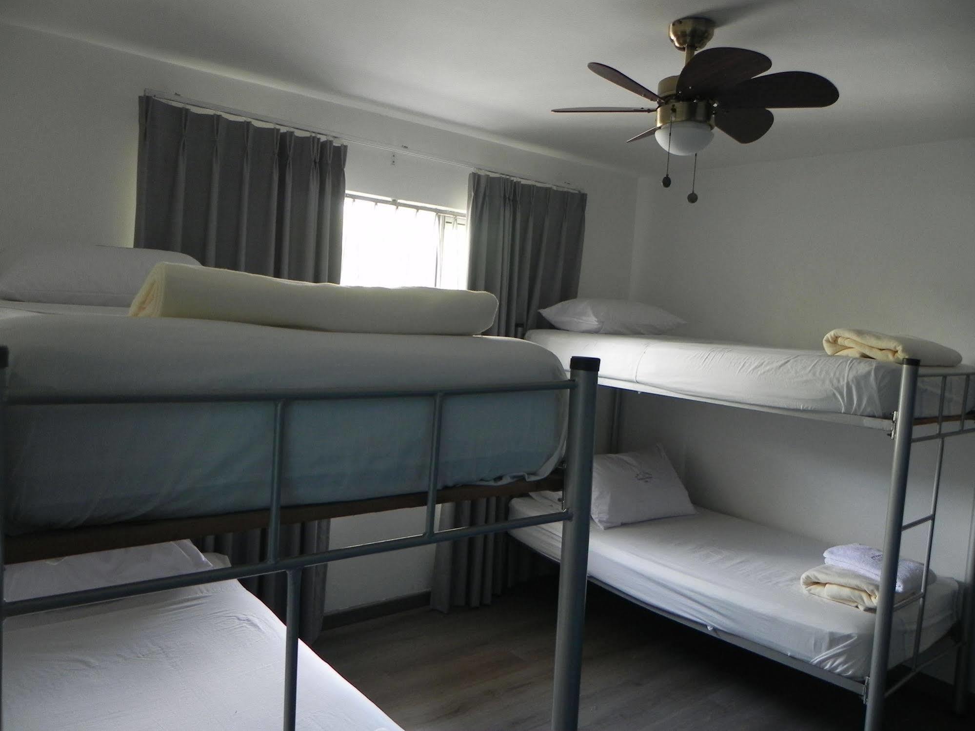 מדיין Hostal Tamarindo Inn מראה חיצוני תמונה