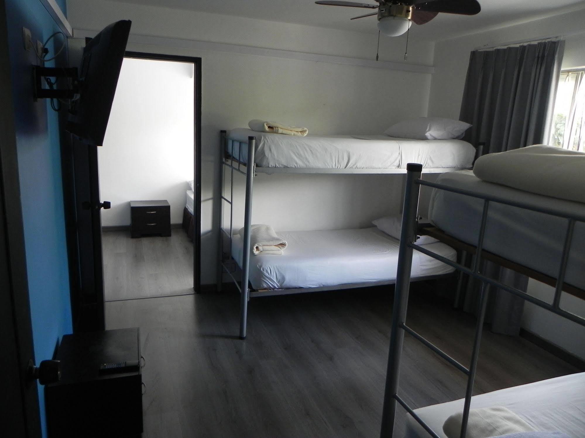 מדיין Hostal Tamarindo Inn מראה חיצוני תמונה