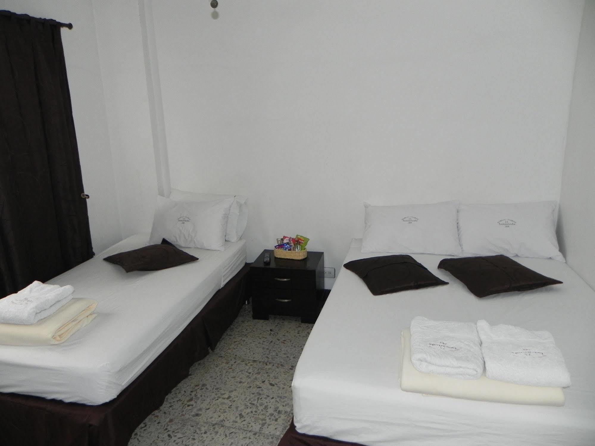 מדיין Hostal Tamarindo Inn מראה חיצוני תמונה