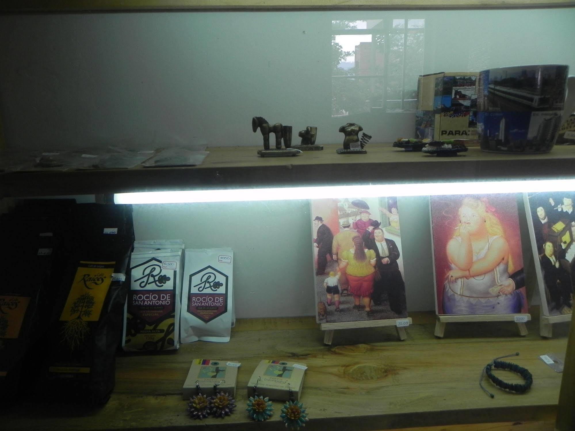 מדיין Hostal Tamarindo Inn מראה חיצוני תמונה